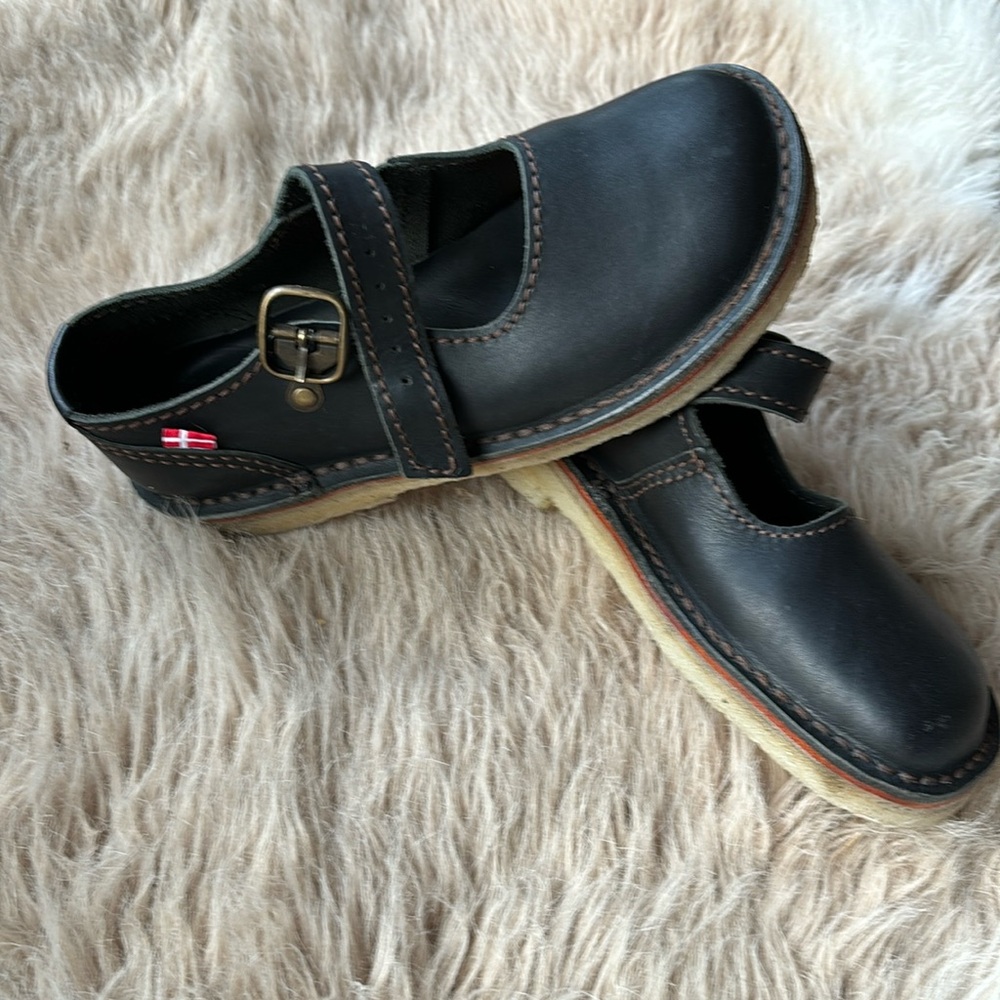Duckfeet Himmerland Black Leather Mary Janes - EU 38